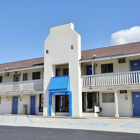 Travelodge By Wyndham Brattleboro Vt Exterior foto