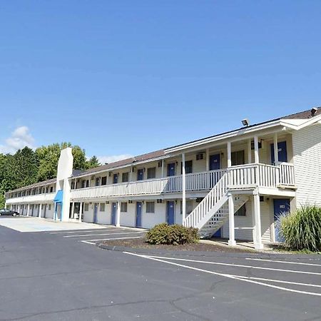Travelodge By Wyndham Brattleboro Vt Exterior foto