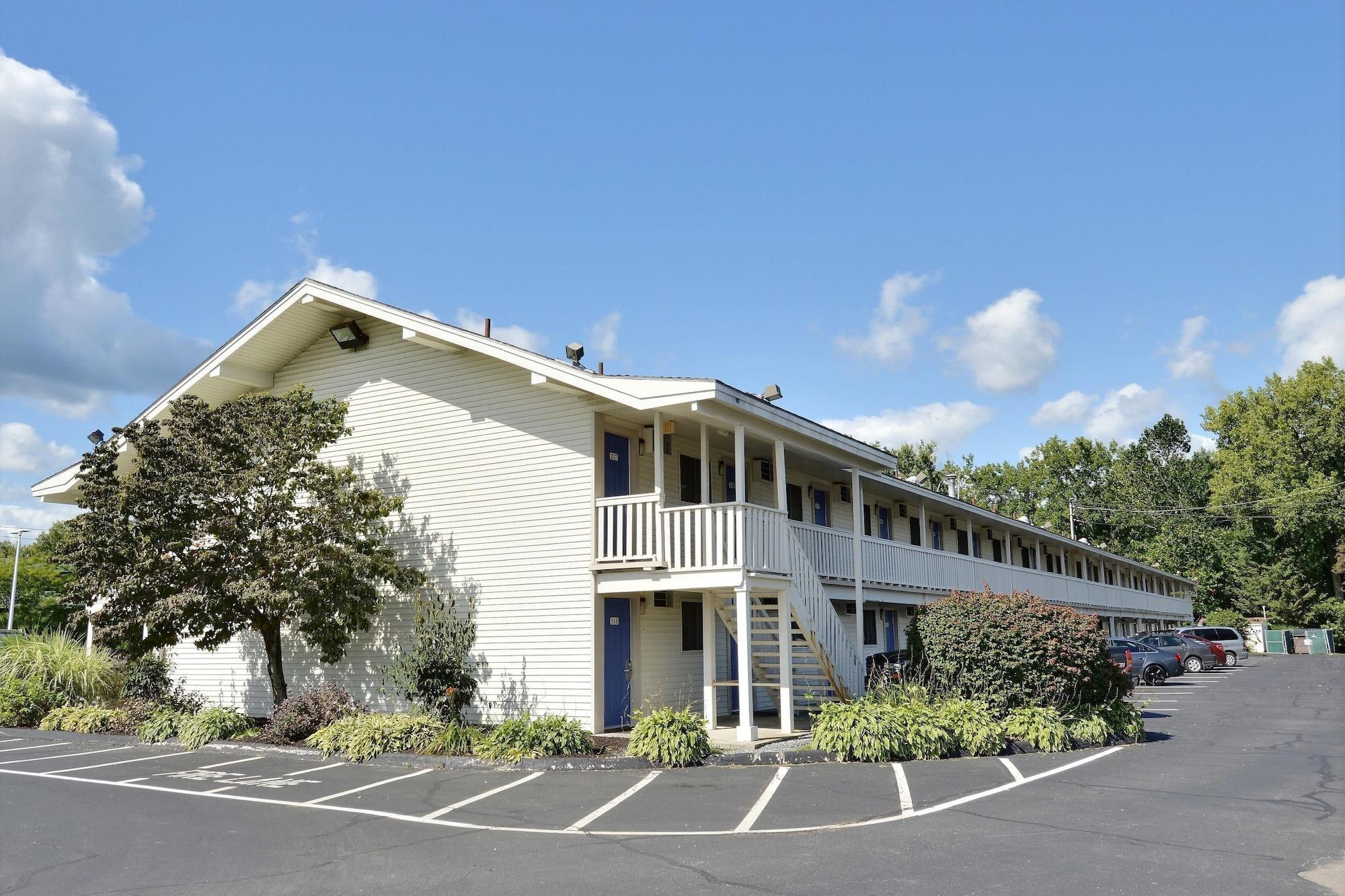 Travelodge By Wyndham Brattleboro Vt Exterior foto